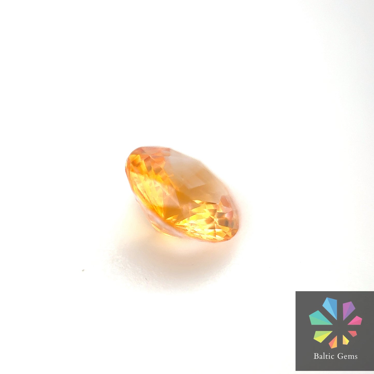 Orange Sapphire 0.90 ct