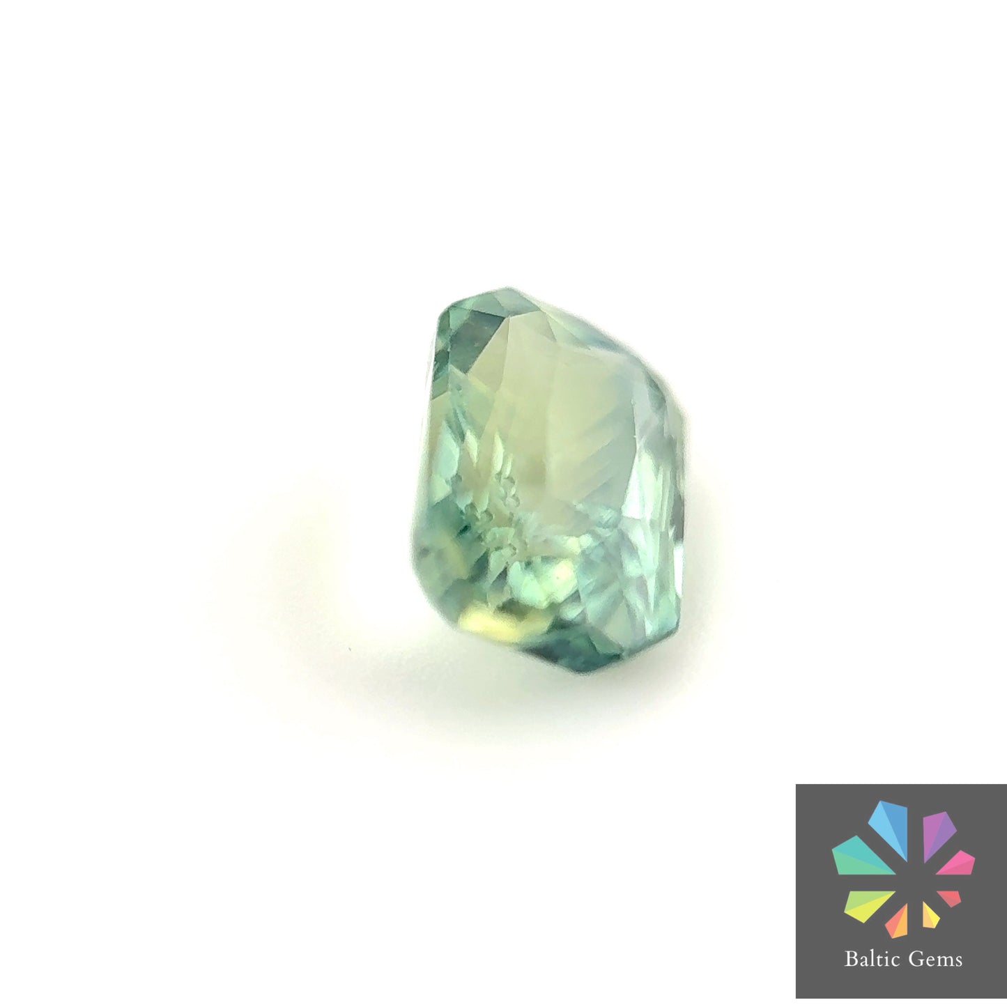 Green Sapphire 1.05 ct